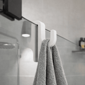 Gancio per Doccia in Vetro CrystalGlow per un'Armoniosa Organizzazione del Bagno