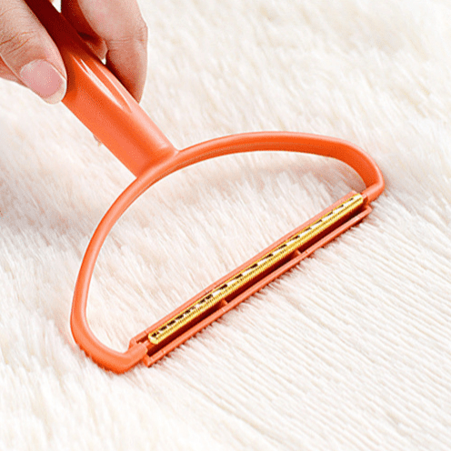 FluffAway Pro Cleaner For Pet Hair And Lint On Clothing And Furniture