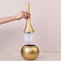 AureaLux Elegantní toaletní kartáč v moderním zlatém designu pro styl a hygienu