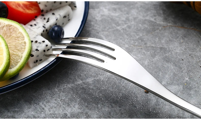 Belvara Silver Collection Utensil Set In Stainless Steel