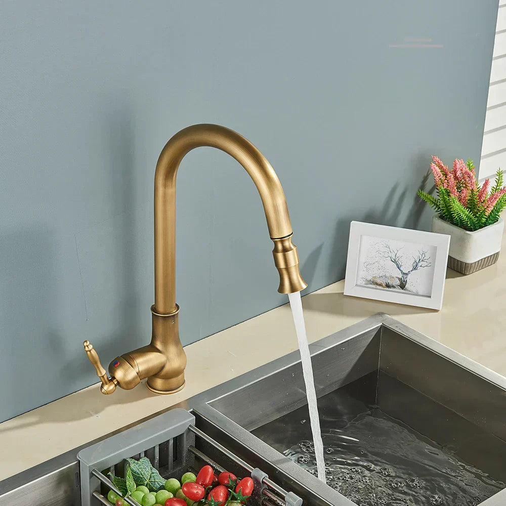 VintageTap vandhane i antik messing til køkkenvask klassisk design