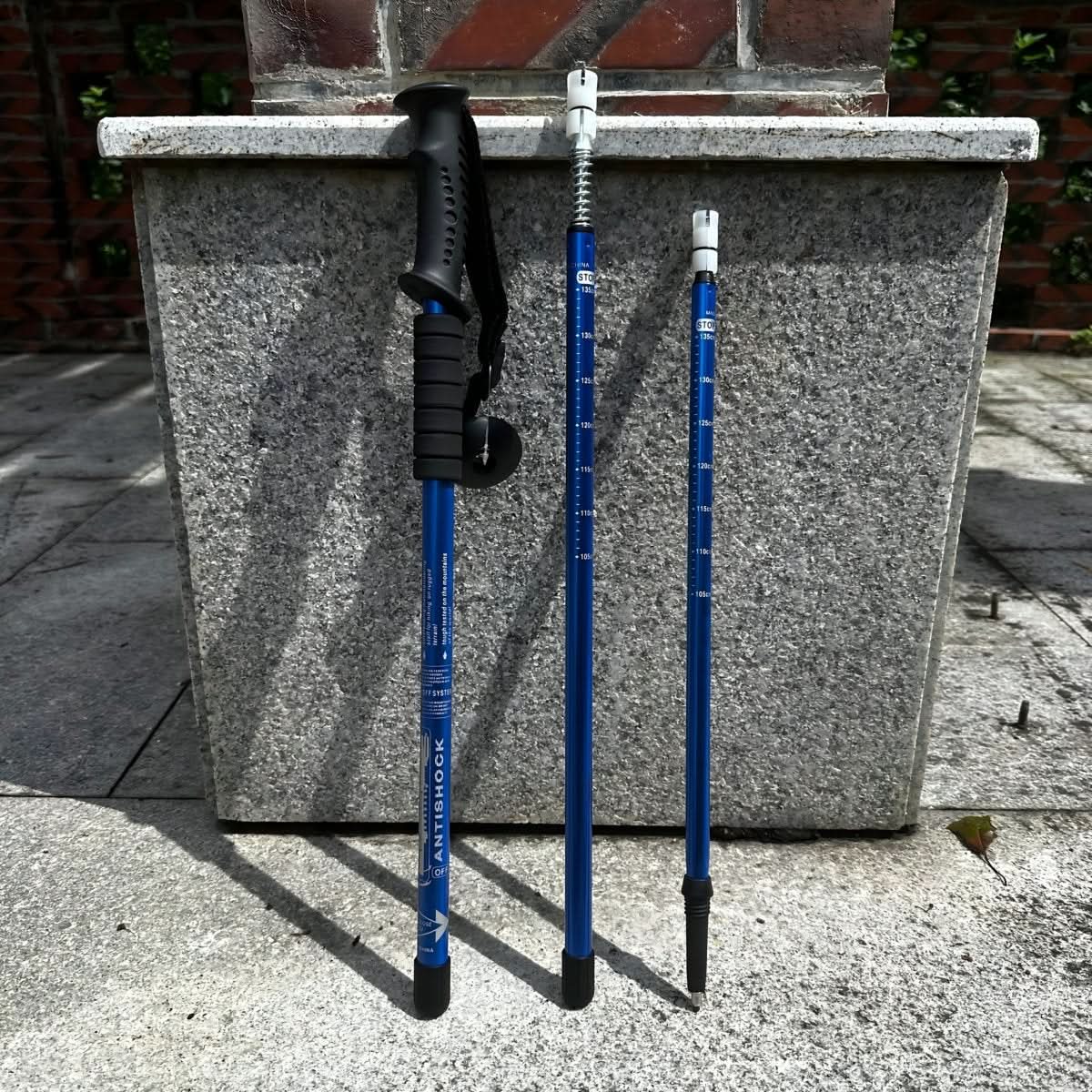 Aluminium Trekking Poles For Hikers With Lightweight Shock Absorbing Support