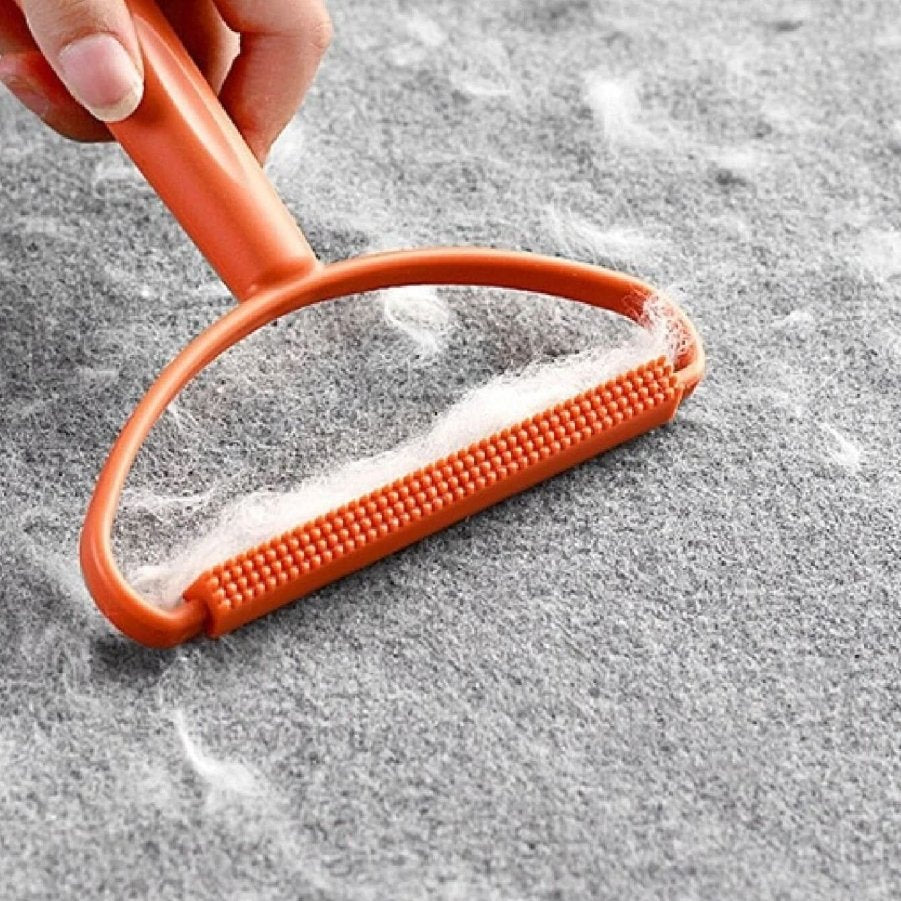 FluffAway Pro Cleaner For Pet Hair And Lint On Clothing And Furniture