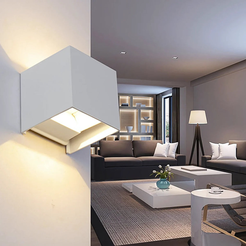 LuminaCube Applique da Parete con Sensore di Movimento per Uso Domestico Facile