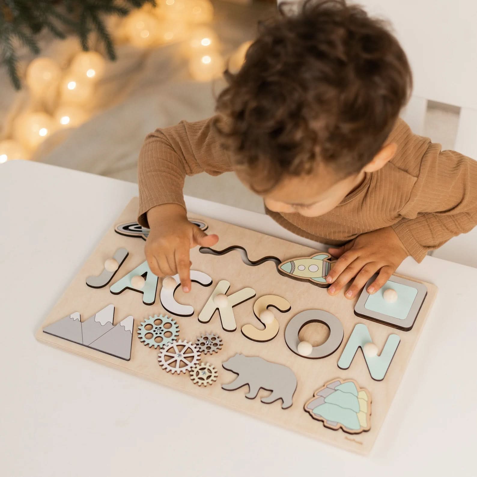 NameQuest Montessori Personalisierte Holz-Namenspuzzle für frühes Lernen und Motorik
