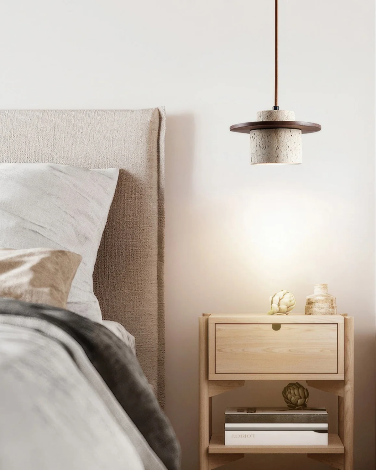Závěsná lampa Coren z travertinového kamene s rustikálním světlem