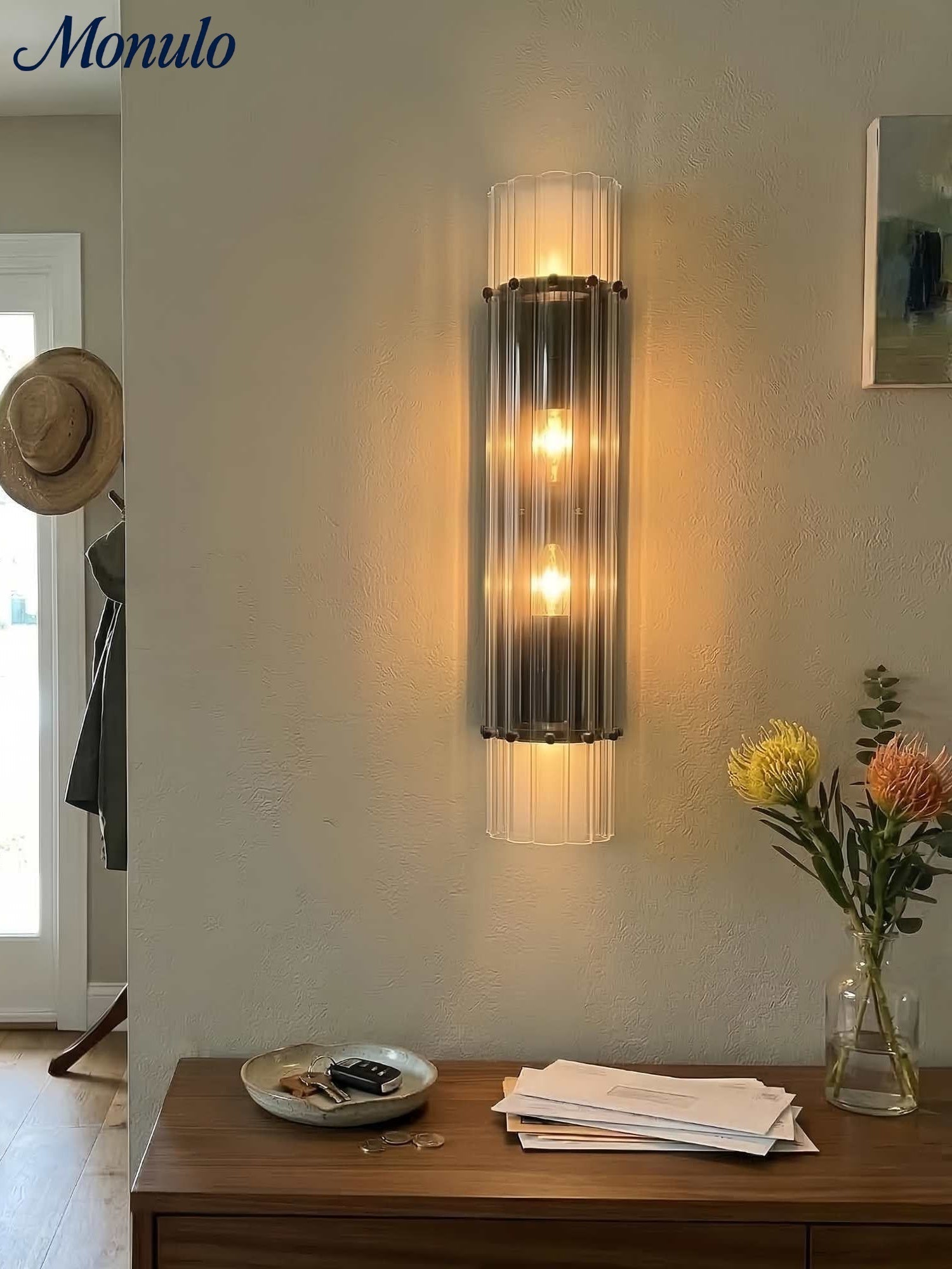 Křišťálové nástěnné světlo s dvojitými paprsky pro elegantní interiérovou atmosféru
