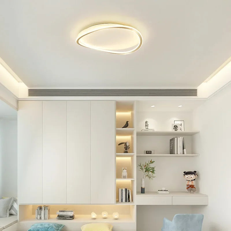 Novae Moderne skulpturale LED-Deckenleuchte in mattem Schwarz