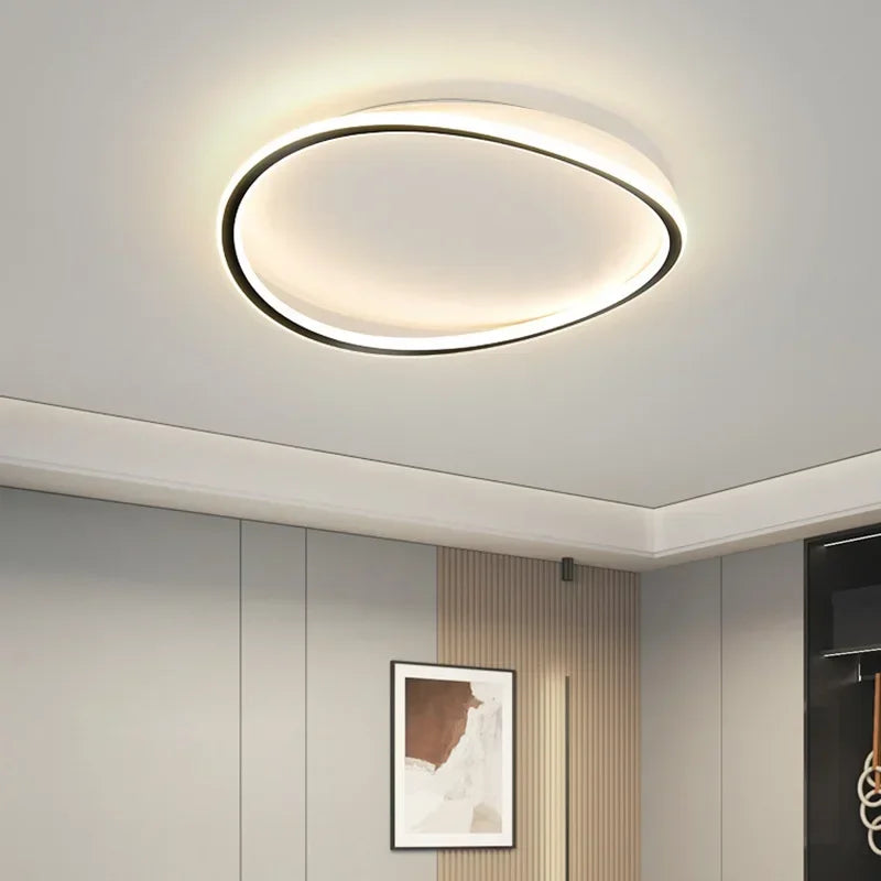 Novae Moderne skulpturale LED-Deckenleuchte in mattem Schwarz