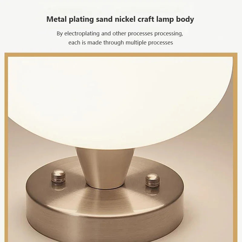 Lampada LED moderna Lumora per illuminazione minimalista luminosa
