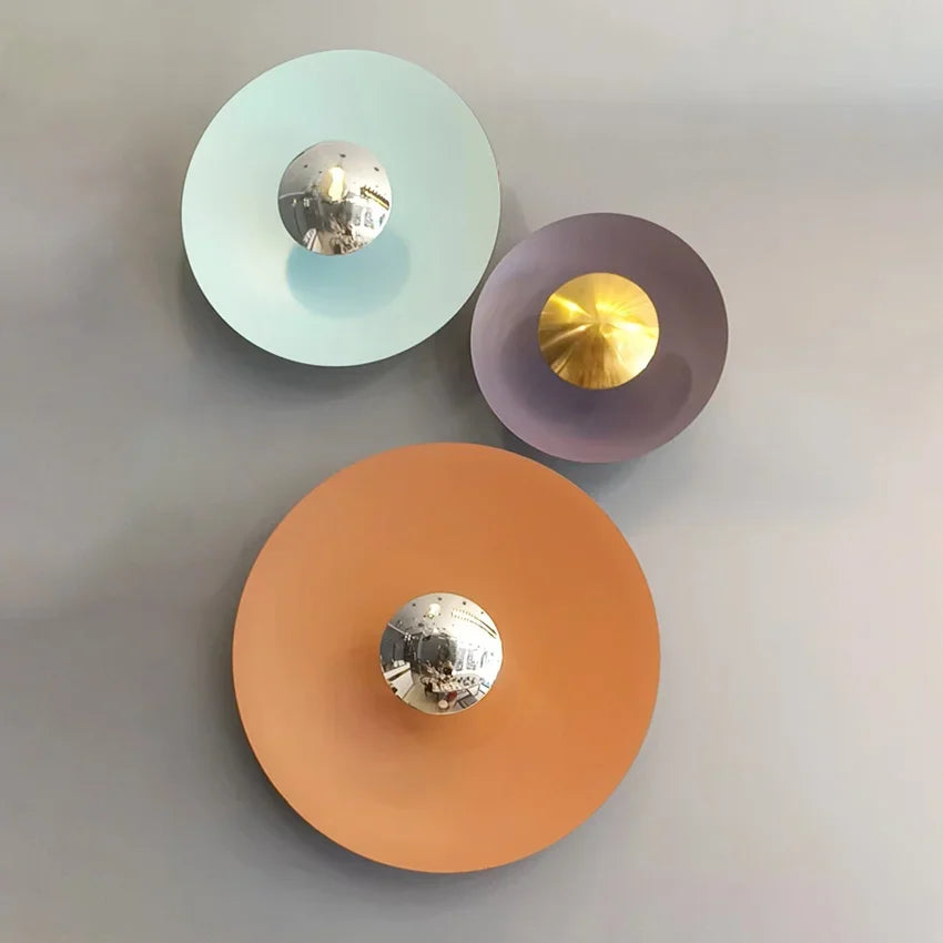 Lampe ronde moderne ColorBurst avec options de couleurs et style contemporain