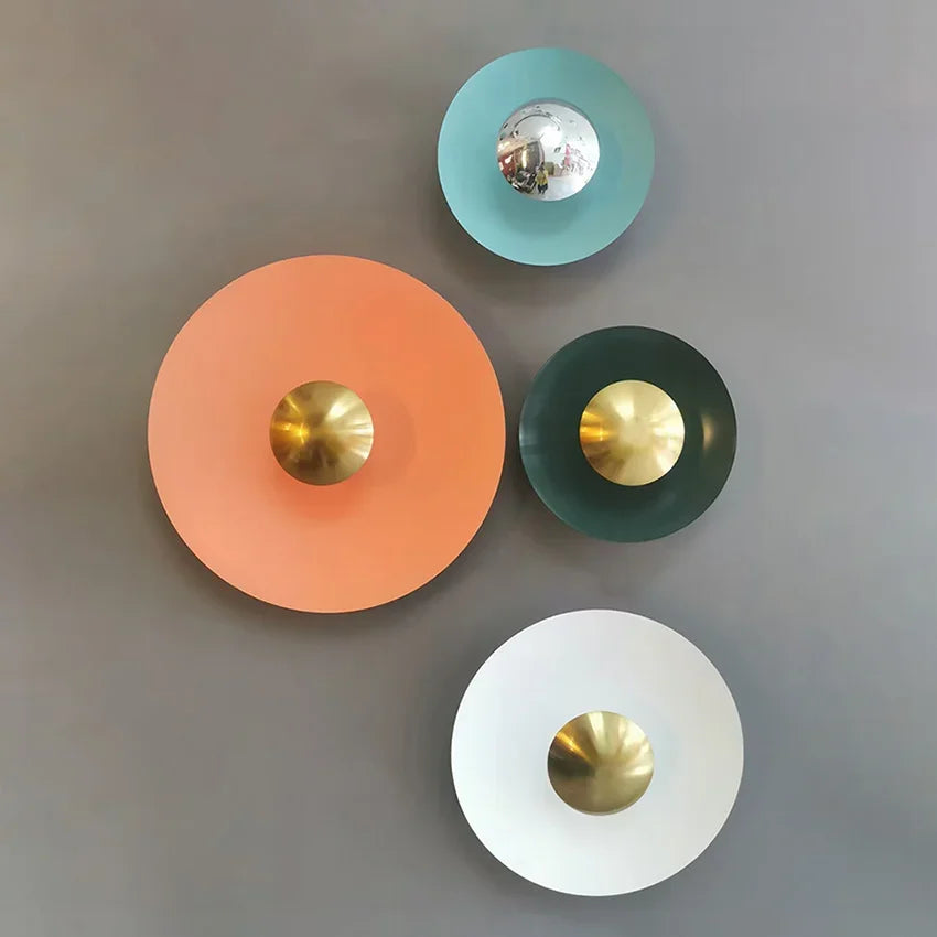 Lampe ronde moderne ColorBurst avec options de couleurs et style contemporain