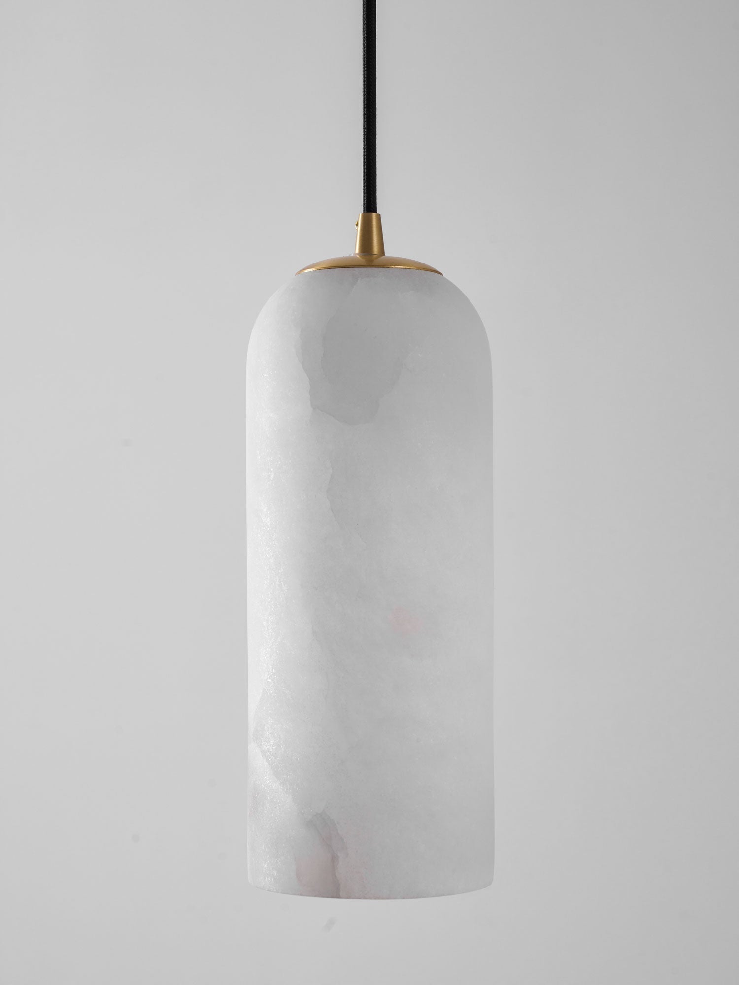 Alabaster-riippuvalaisin punotulla johdolla, Stone Glow, keskisadan ruokailuvalaisin, E12/E14
