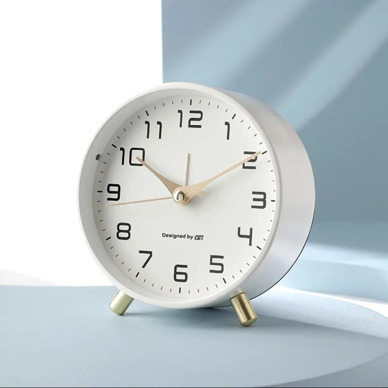 Silent Scandinavian Table Clock With Modern Design For Living Rooms