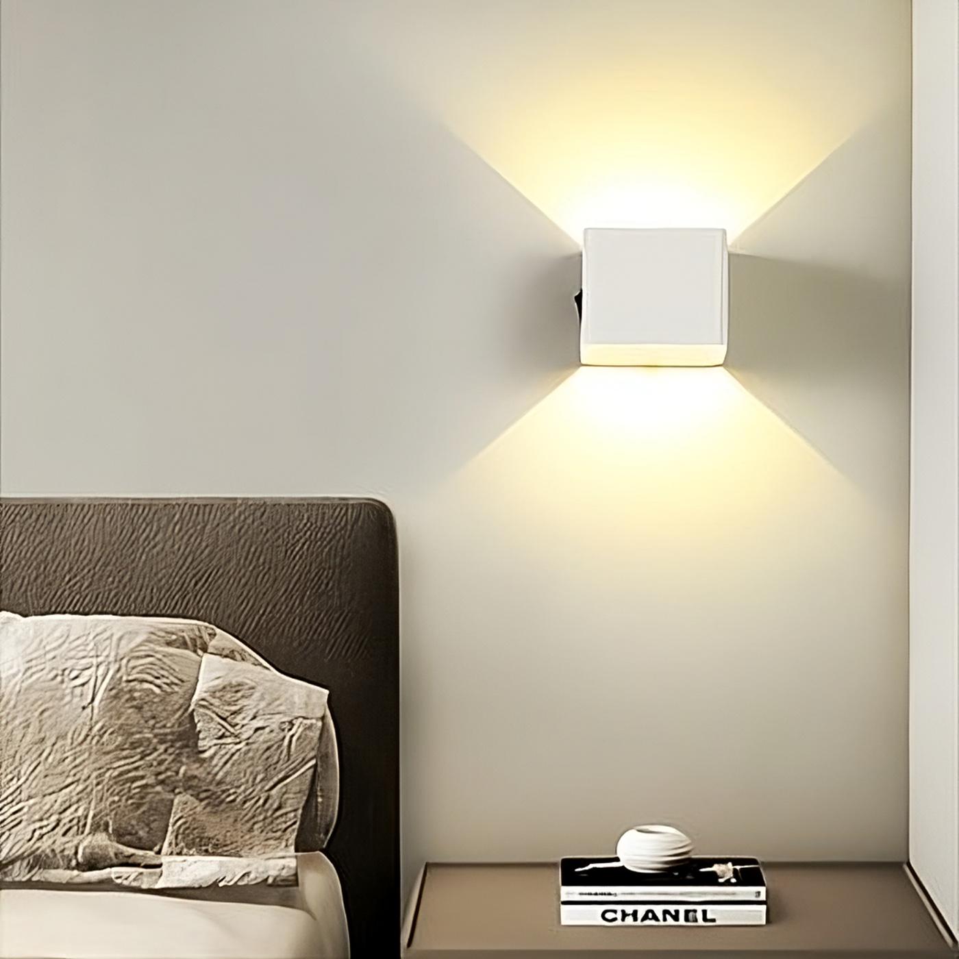 LuminaCube Applique da Parete con Sensore di Movimento per Uso Domestico Facile