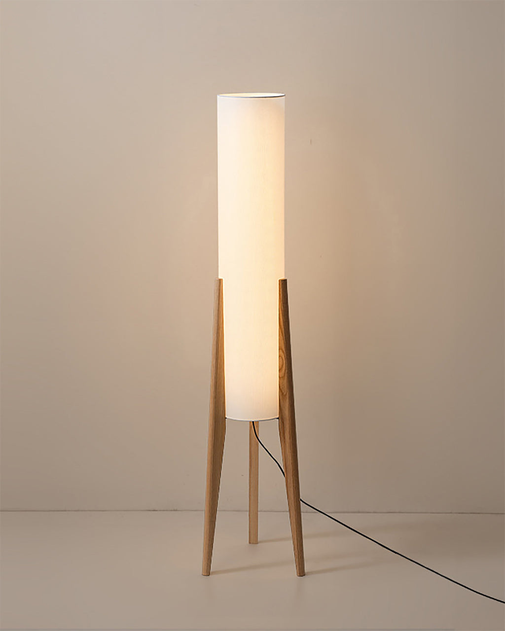 Walnut Solid Wood Floor Lamp Art Lamp For Living Spaces