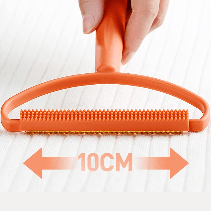 FluffAway Pro Cleaner For Pet Hair And Lint On Clothing And Furniture