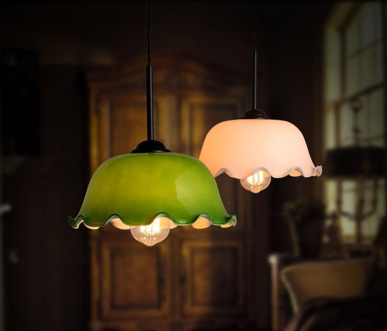 Lampada a sospensione in vetro opalino Aurelle con paralume a fazzoletto