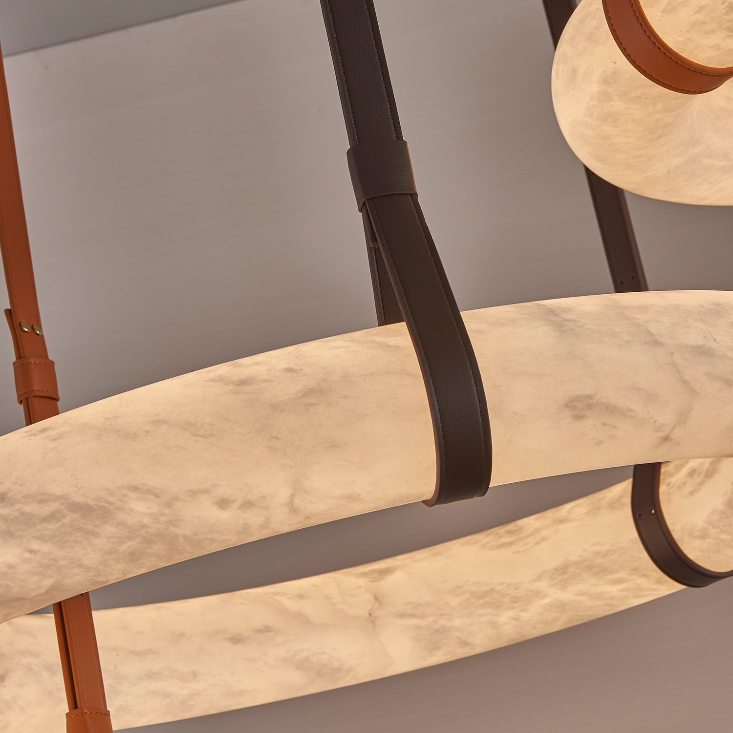 Alabaster-Ring-Hängeleuchte mit LED, Naturstein in Braun bis Gold, 3000K–6000K