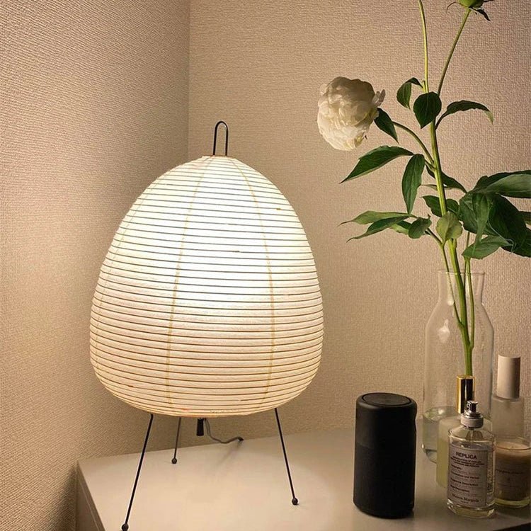 AuroraRice Ciepła Lampa Stołowa z Papieru Ryżowego z Klasyczną Retro Sylwetką