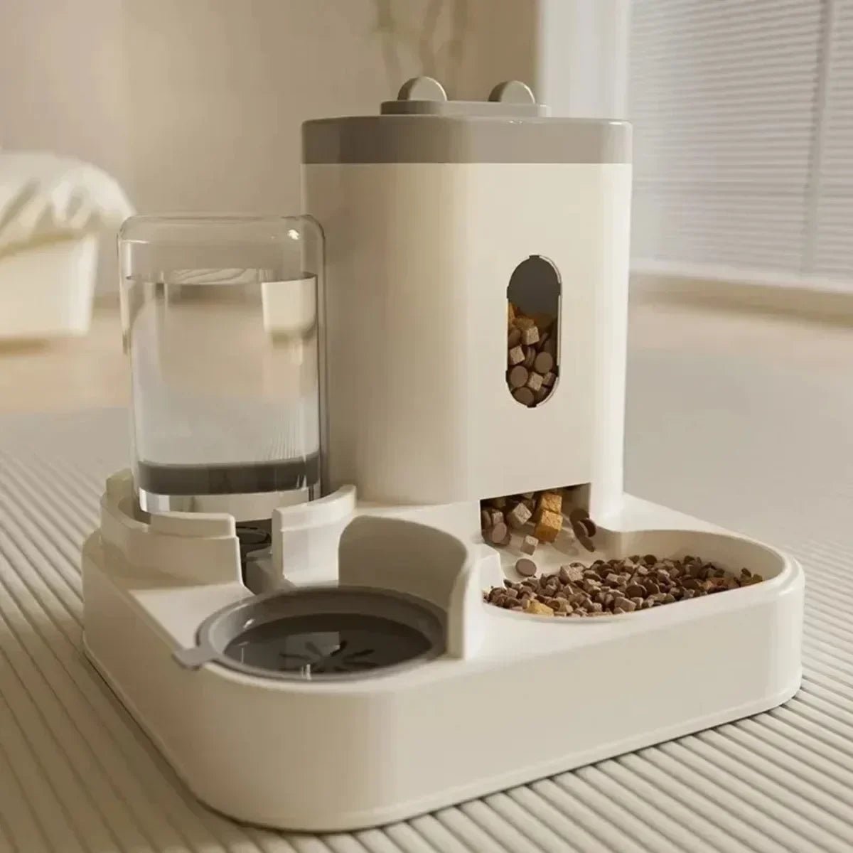 PawsFlow Natural Food and Water Supply for Your Pets
