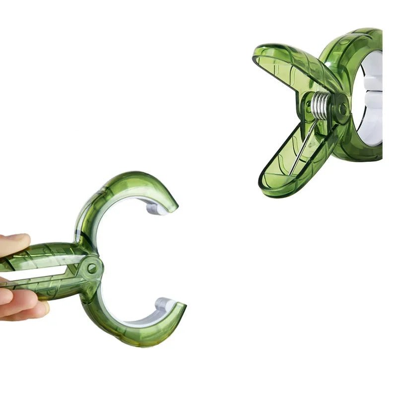 AeroGrip Plastic Clothespins For Secure Holding Of Towels