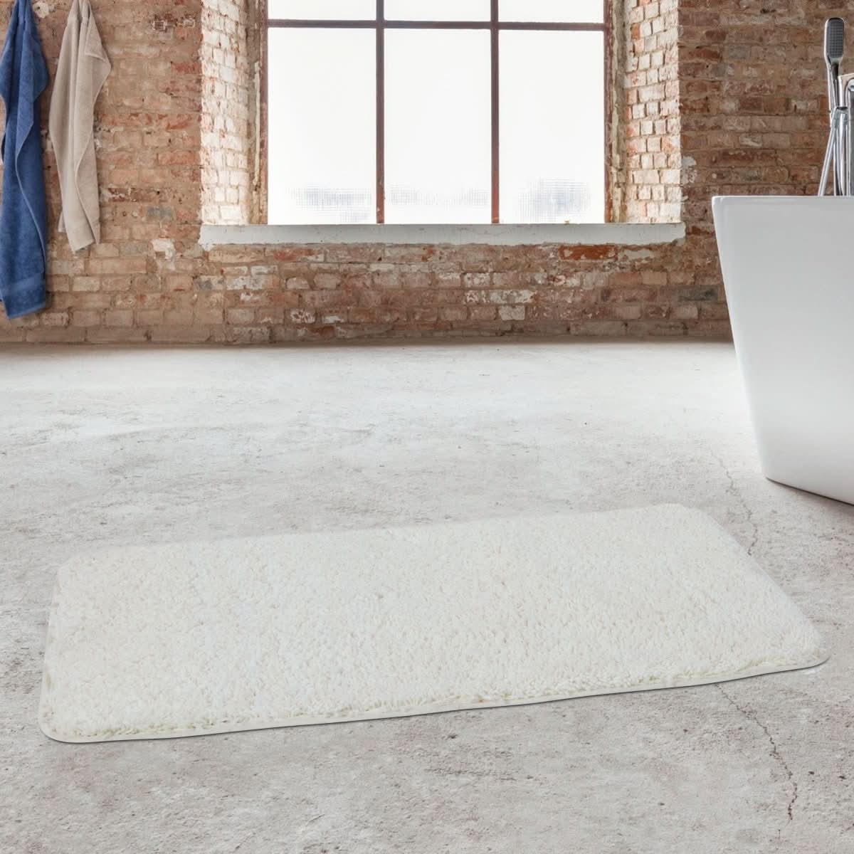 LuxeNest ComfortMat Fluffy Microfiber Bath Mat With Quick Drying And Non Slip