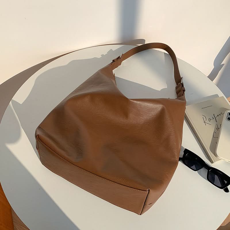 Bolsa Nebula Cloud de Cuero PU Suave con Diseño en Forma de Nube