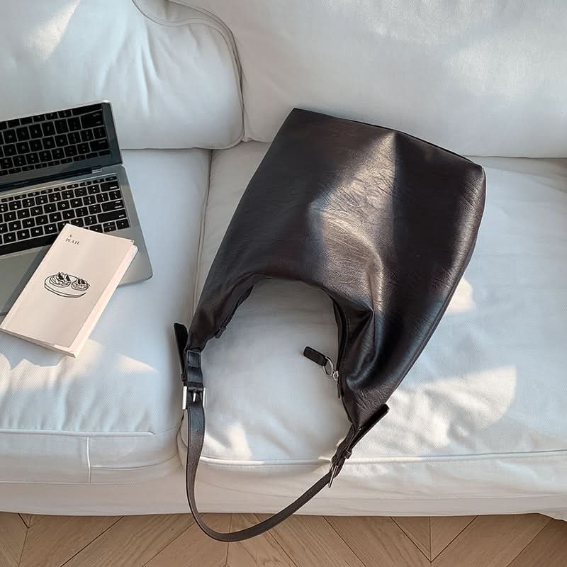 Bolsa Nebula Cloud de Cuero PU Suave con Diseño en Forma de Nube