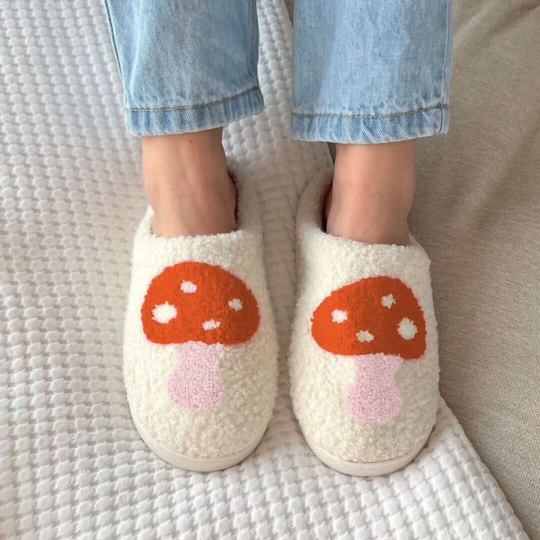 Heartfelt Plush Slippers For Women With Cozy Heart Design For Everyday Comfort