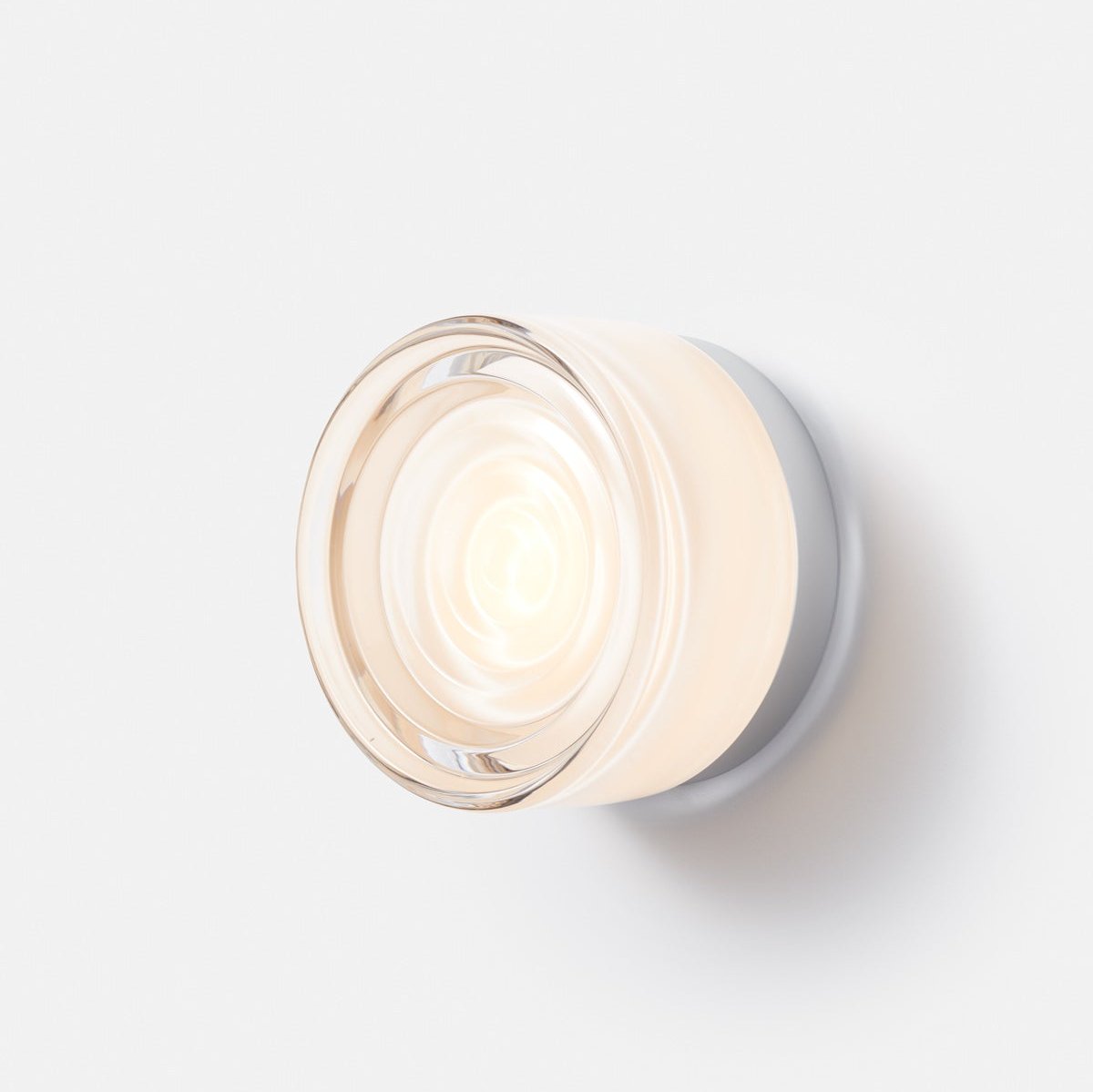 IP65-klassificeret TML Ripple moderne væglampe med hærdet glasskærm og berøringskontakt