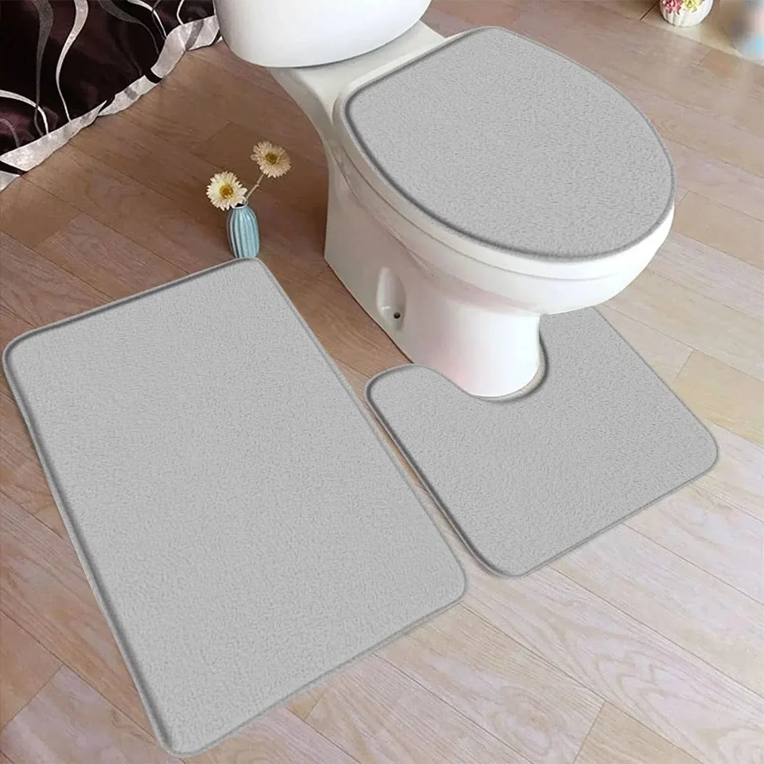 Sada koupelnových koberečků CozyNest z flanelu, 3 díly s protiskluzovou spodní stranou