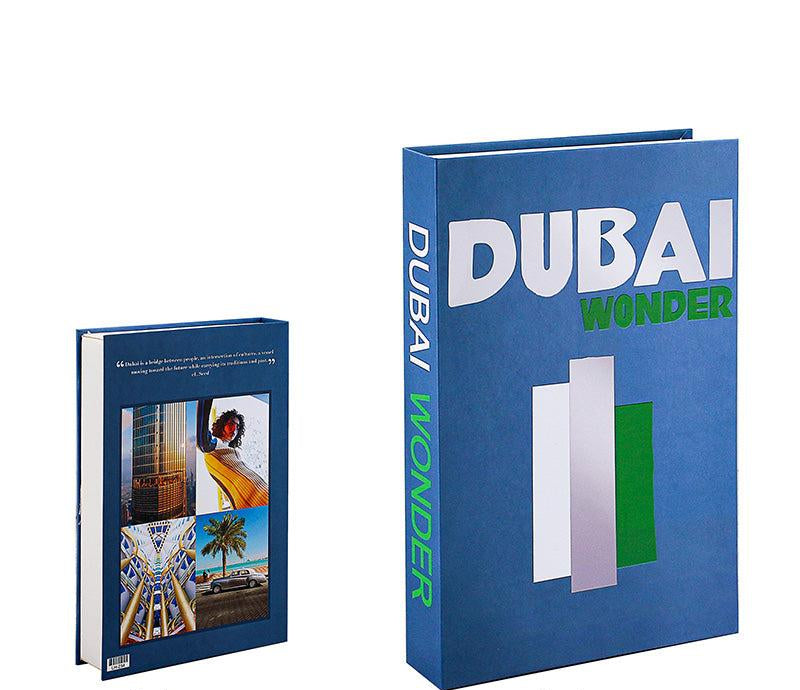كتب مزيفة أنيقة لديكور منزلي عصري على الرفوف والمكاتب