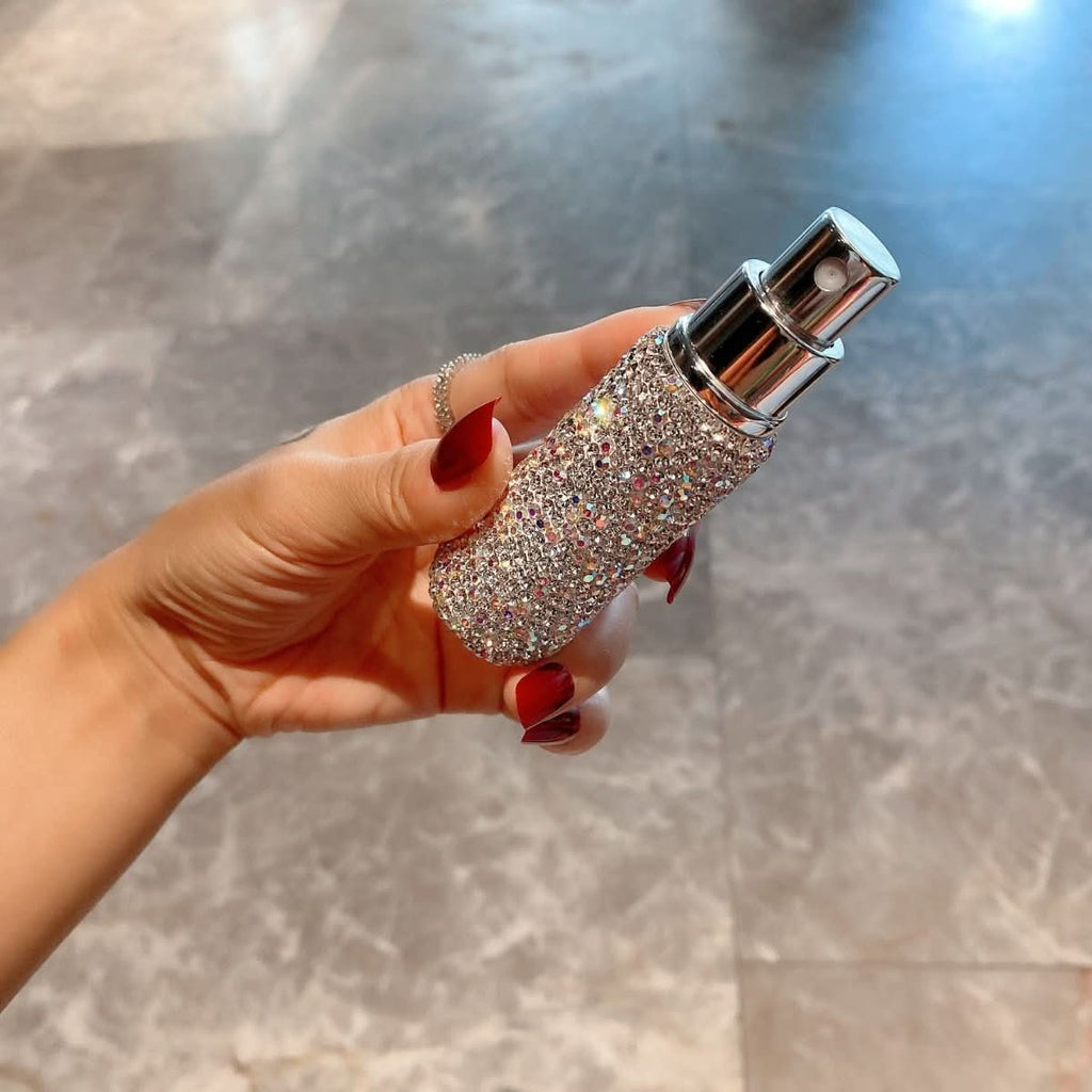GemAura doplňovatelná parfémová lahvička v diamantovém designu, cestovní velikost 10 ml