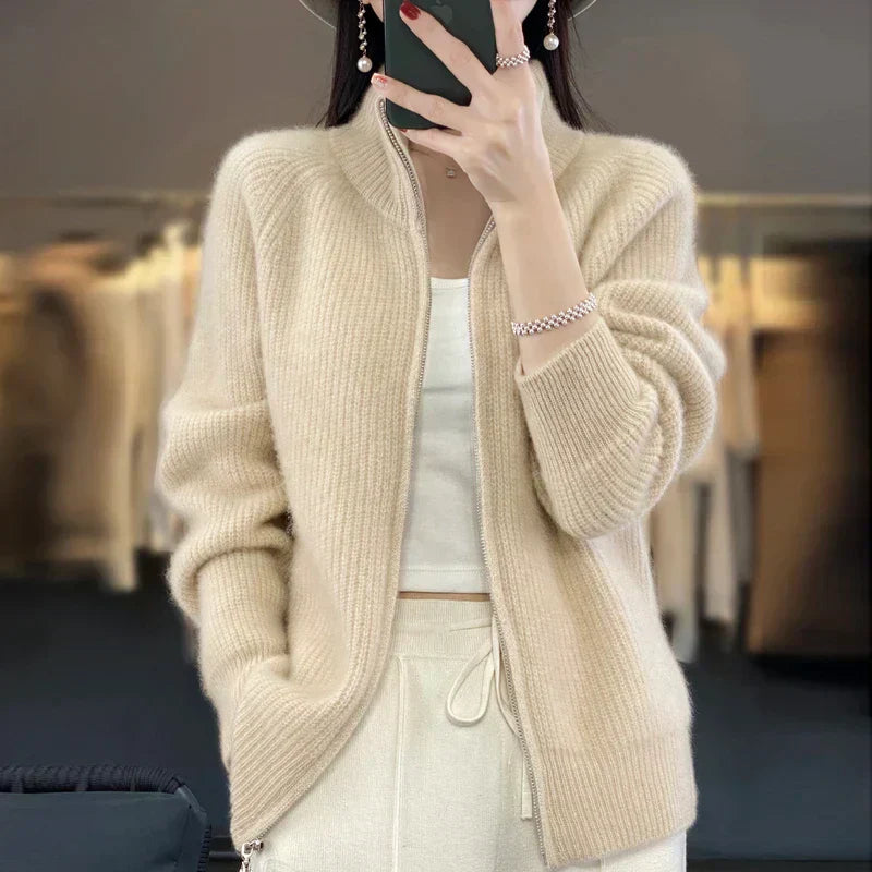 Women's Zipper Cardigan In 100 Percent Wool For Everyday Wear