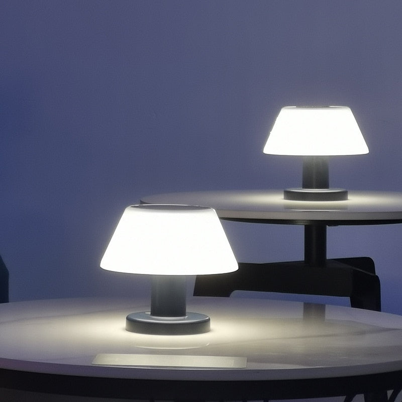 Lampada da tavolo premium a doppia testa NovaLume per spazi living