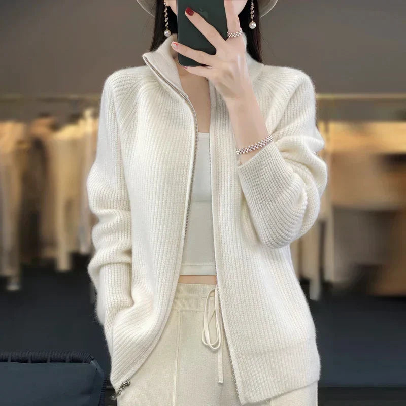 Women's Zipper Cardigan In 100 Percent Wool For Everyday Wear