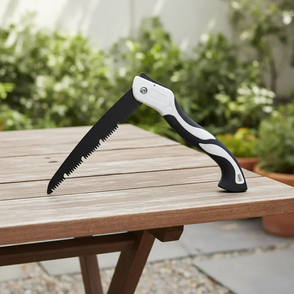 EverEdge Foldable Branch Saw for Precise Cutting for Outdoor Use