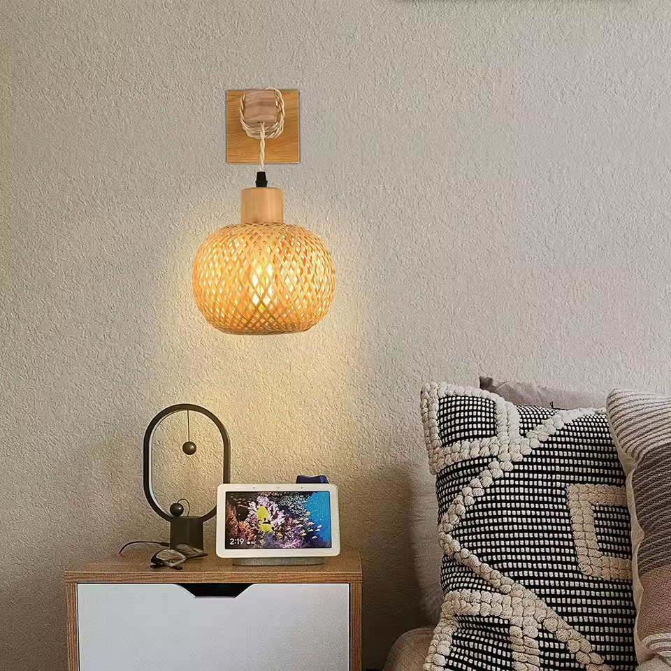 Lumi Kollektion Handgewebte Bambus- und Rattan-Wandlampe