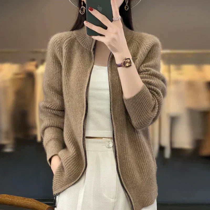 Women's Zipper Cardigan In 100 Percent Wool For Everyday Wear