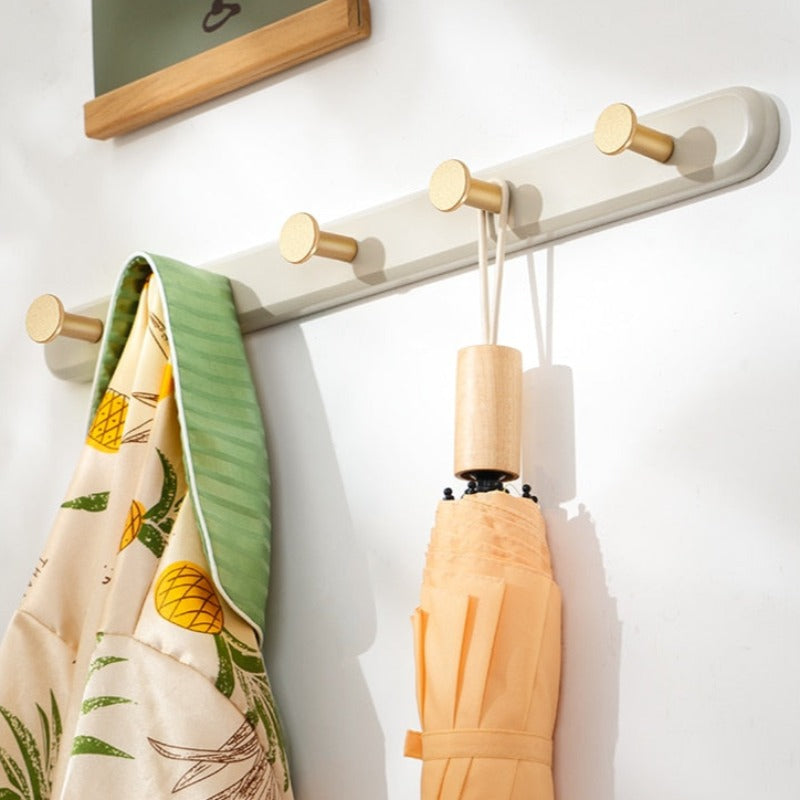 Porte-manteau mural vintage taupe élégant avec crochets pour couloirs