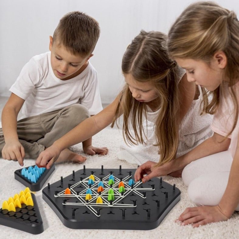 TriNetix Strategie-Ketten-Dreiecksspiel für wettbewerbsorientiertes Gruppenspiel