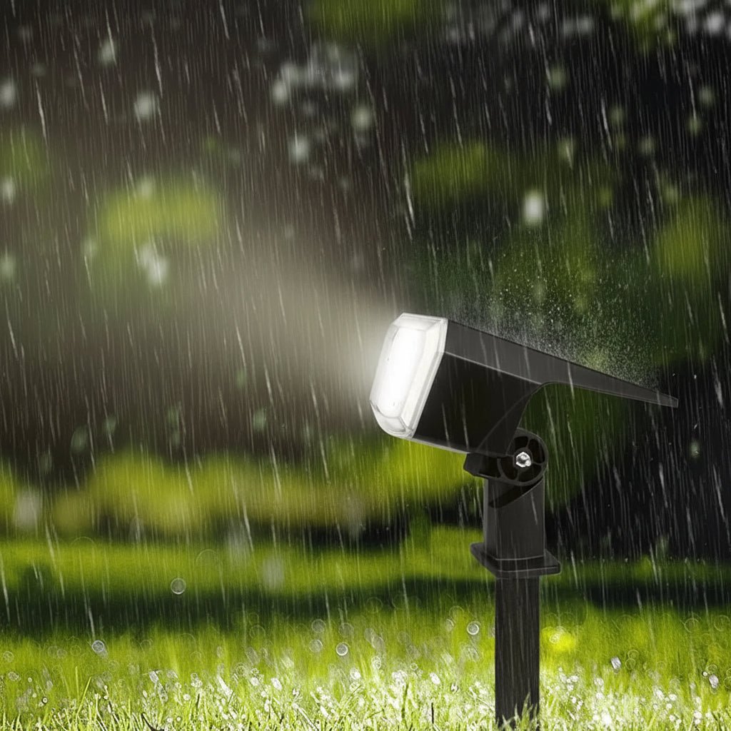 LumenPeak Solar LED Floodlight With Long-Lasting Battery