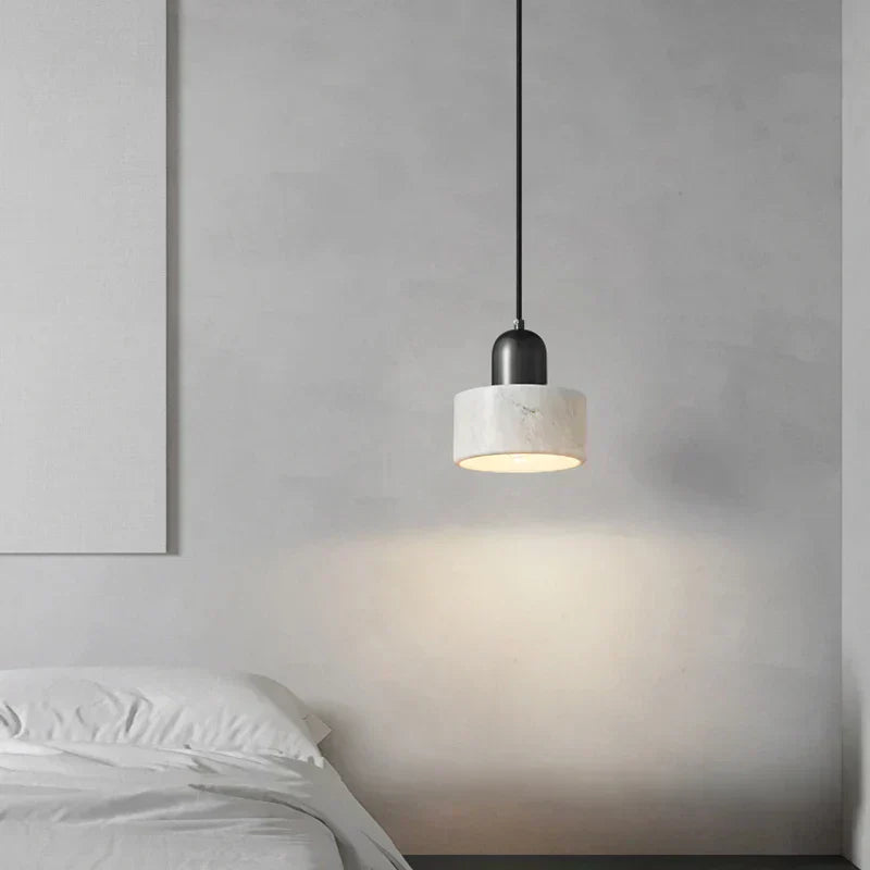 Lampada a Sospensione Alderfield in Rame e Marmo per Ambienti Moderni