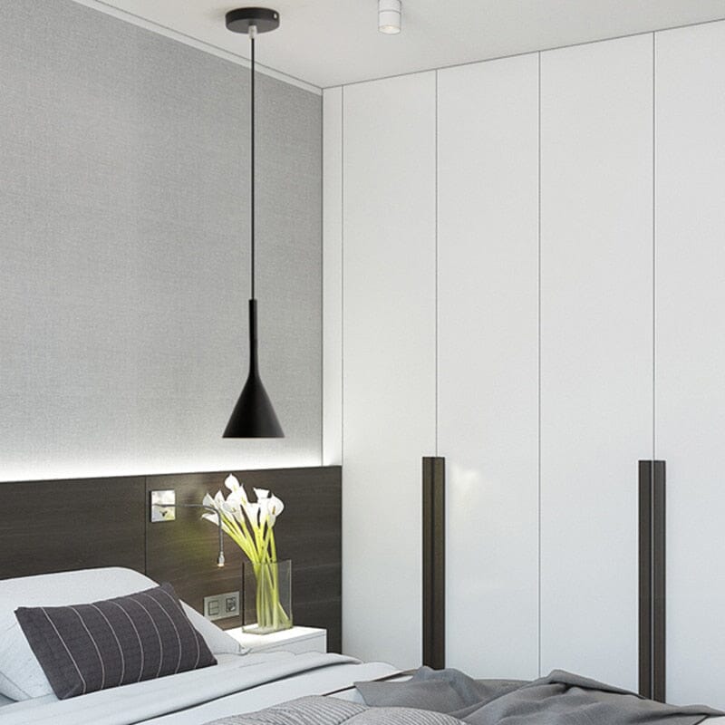 Závěsné svítidlo Liora v minimalistickém stylu pro moderní interiéry a obytné prostory