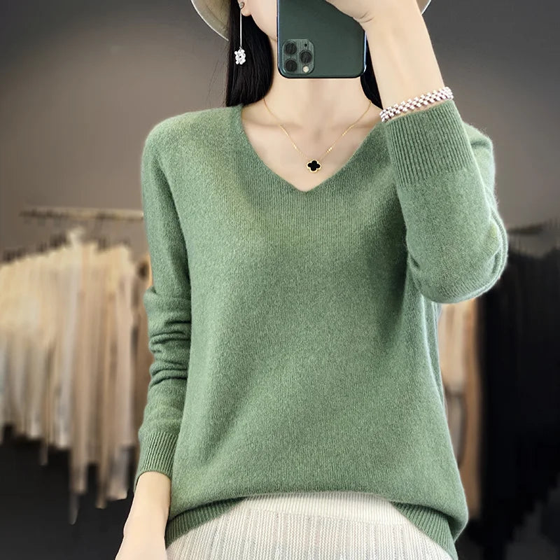 Pull en maille col en V pour femme May en laine mérinos 100 %