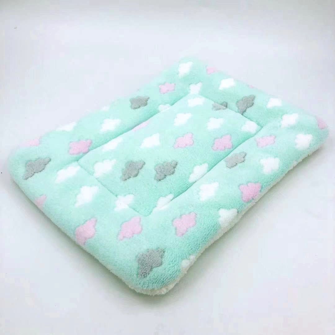 Cozy Cloud Flauschiges Fleece-Kissen für entspannten Haustierschlaf