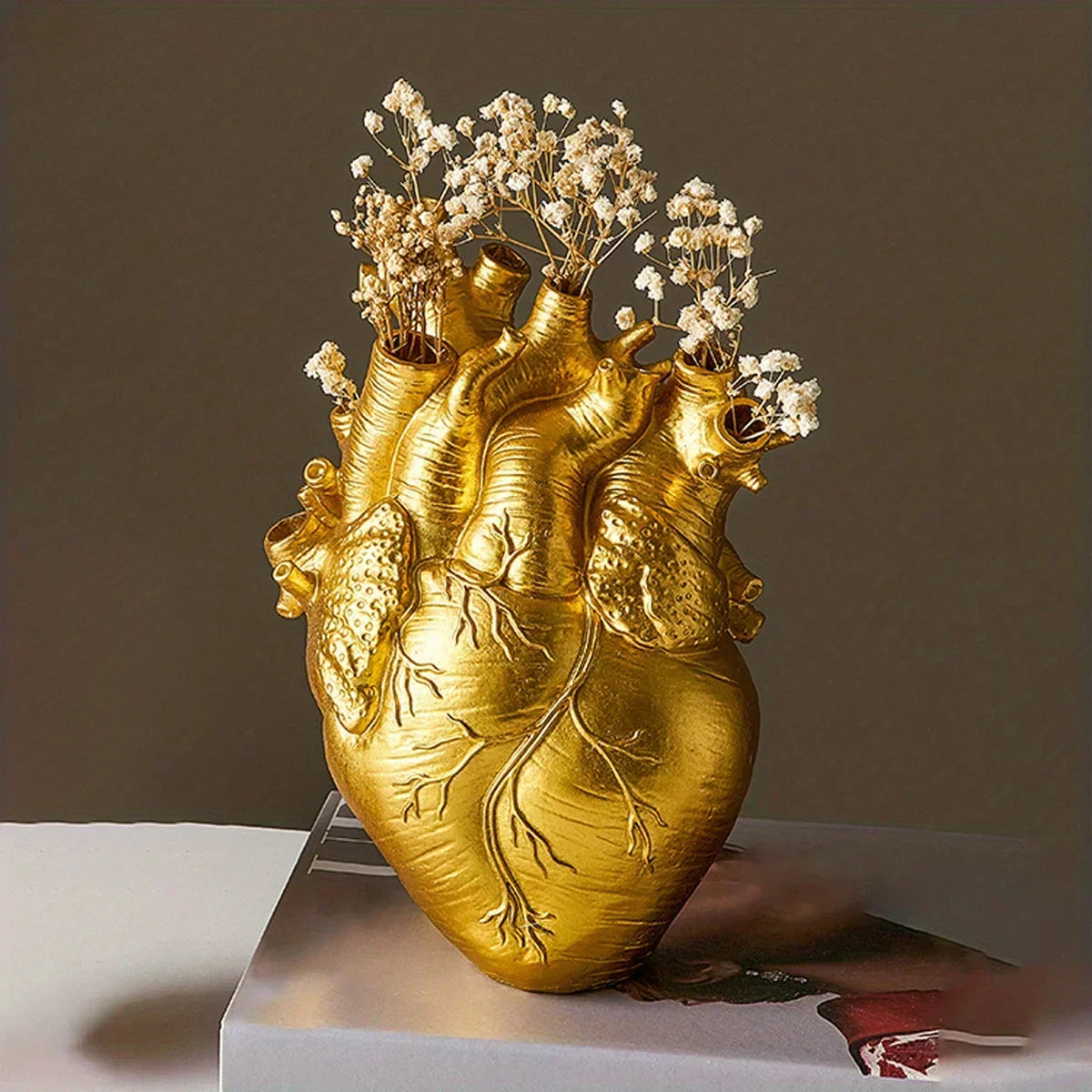 Elvase keramisk vase i hjerteform til elegant hjemmeaccent