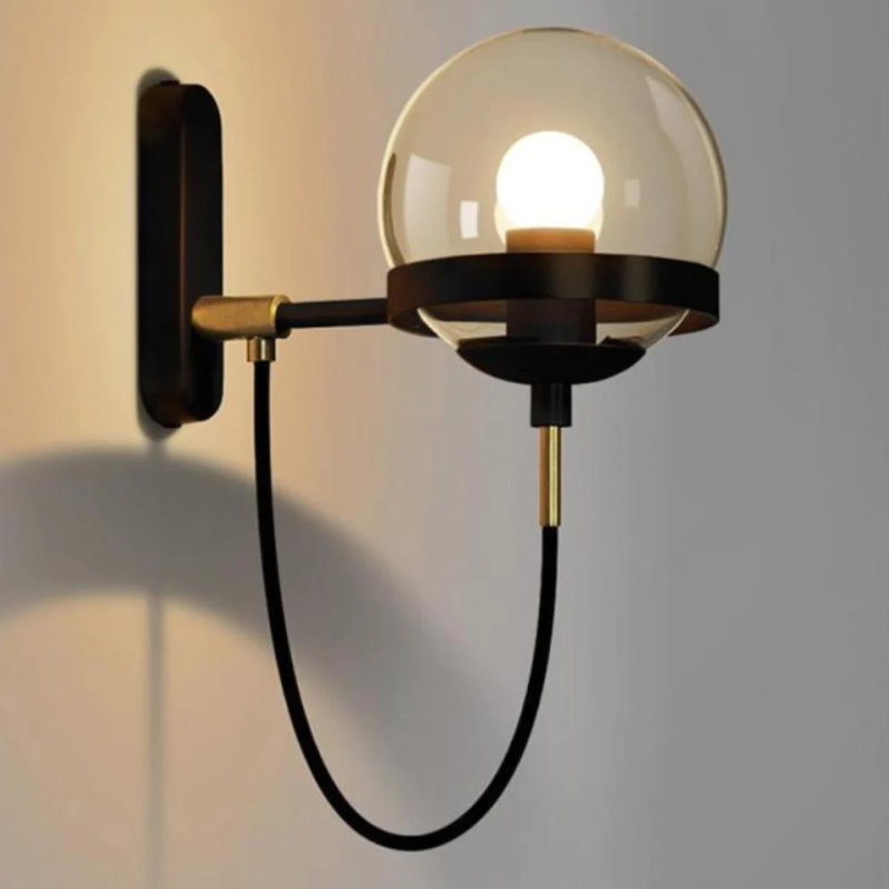 Nova Wandleuchte mit Ständer und Glaskugel im Metallring