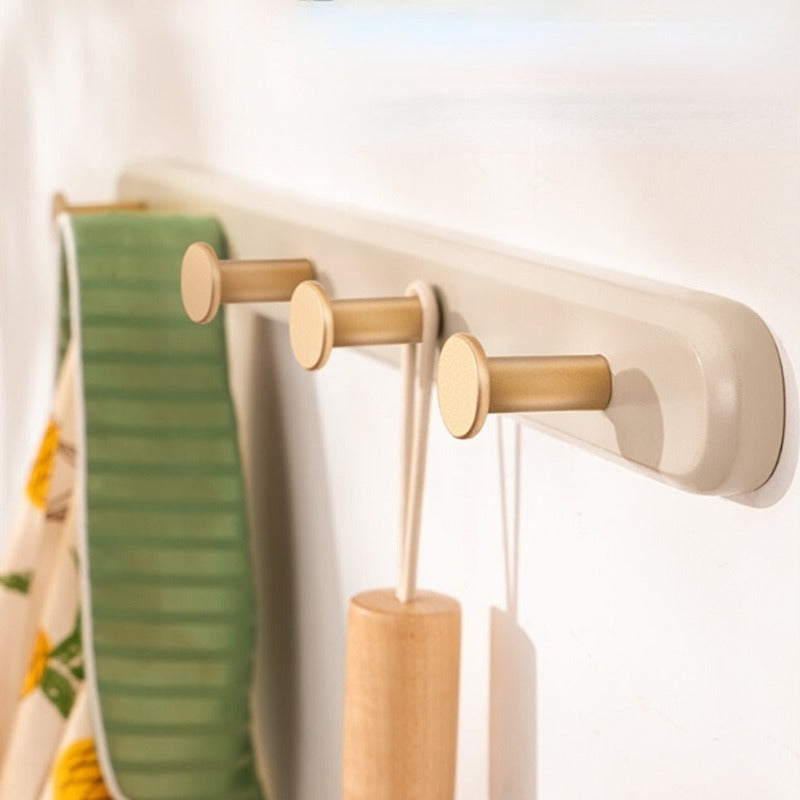 Porte-manteau mural vintage taupe élégant avec crochets pour couloirs